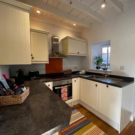 Country Close To The Sea *